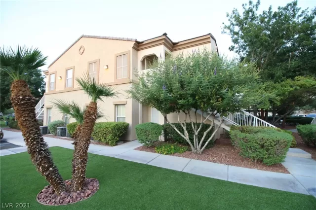 MLS: 2334784 Condo For Sale