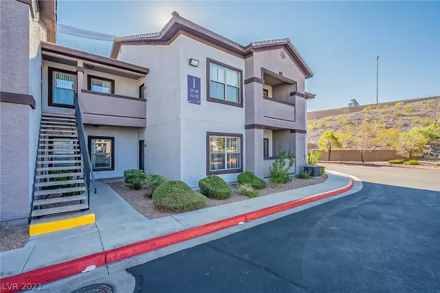 MLS: 2334790 Condo For Sale