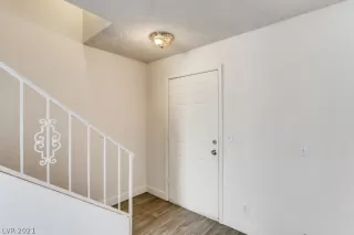 Photo #4: 2334804 Listing