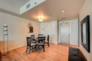 Photo #3: 2334814 Listing 