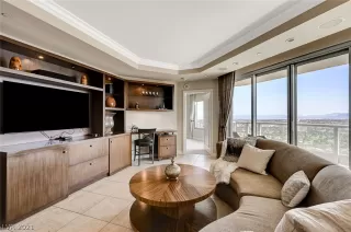 Photo #2: 2334826 Listing 