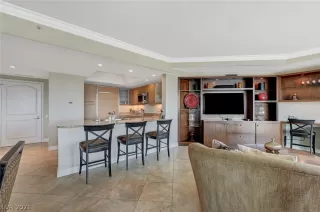 Photo #5: 2334826 Listing 