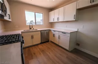 Photo #5: 2334830 Listing 