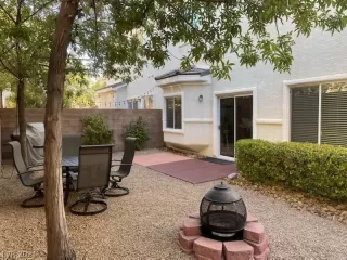 Photo #4: 2334871 Listing