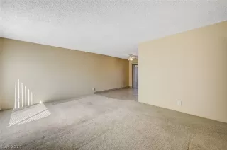 Photo #4: 2334874 Listing