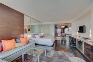 Photo #2: 2334881 Listing