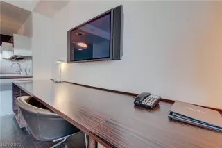 Photo #4: 2334881 Listing