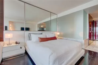 Photo #5: 2334881 Listing