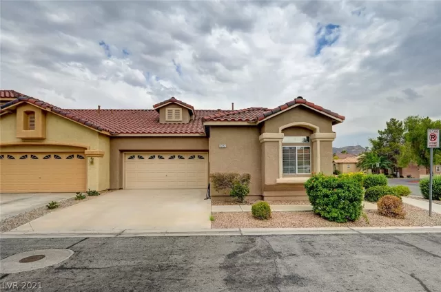 MLS: 2334945 Condo For Sale