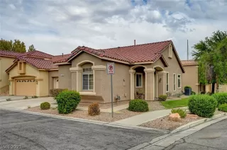 Photo #2: 2334945 Listing