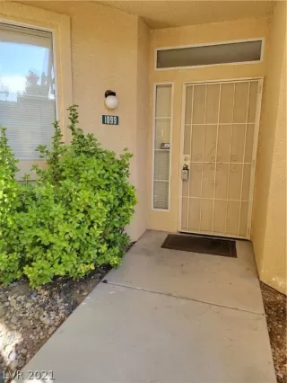 Photo #2: 2334947 Listing