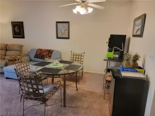 Photo #6: 2334947 Listing