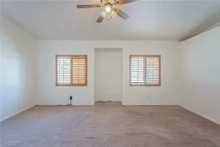 Photo #4: 2334955 Listing