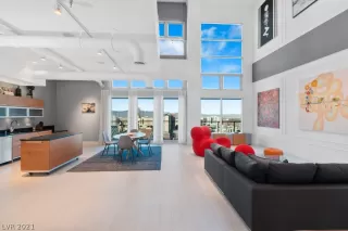 Photo #1: 2334960 Listing