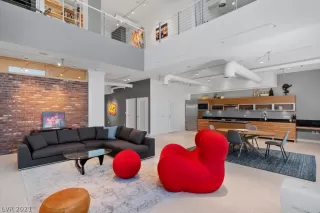 Photo #2: 2334960 Listing