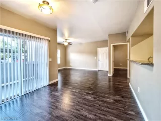 Photo #2: 2334985 Listing