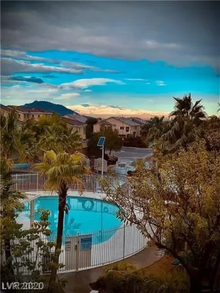 Photo #3: 2335020 Listing 