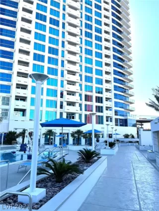 Photo #1: 2335022 Listing