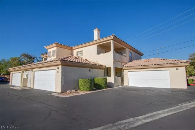 MLS: 2335071 Condo For Sale