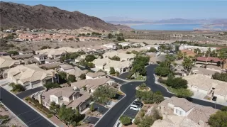 Photo #3: 2335093 Listing