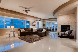 Photo #1: 2335175 Listing 