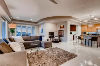 Photo #2: 2335175 Listing 