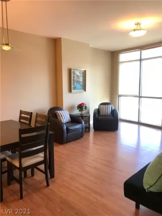 Photo #3: 2335181 Listing 