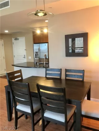 Photo #4: 2335181 Listing 