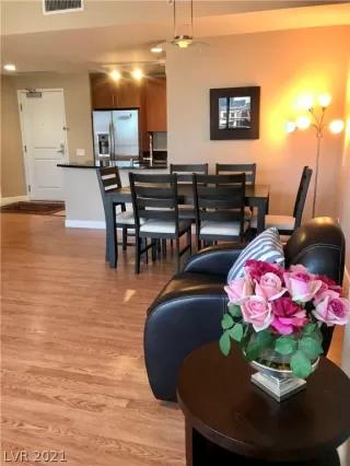 Photo #6: 2335181 Listing 