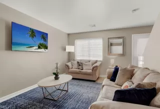 Photo #5: 2335182 Listing