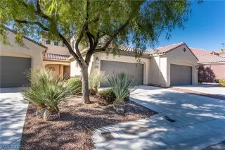 Photo #2: 2335198 Listing