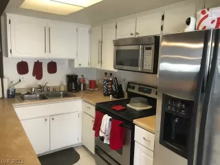 Photo #2: 2335224 Listing 