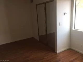 Photo #6: 2335224 Listing 