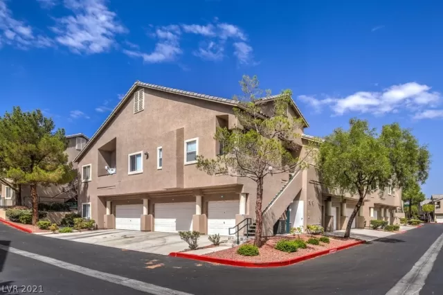 MLS: 2335227 Condo For Sale