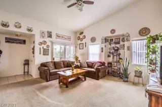 Photo #5: 2335227 Listing 