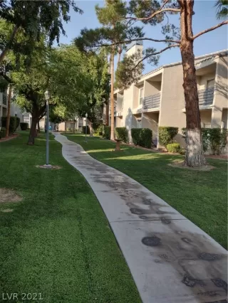Photo #4: 2335236 Listing 