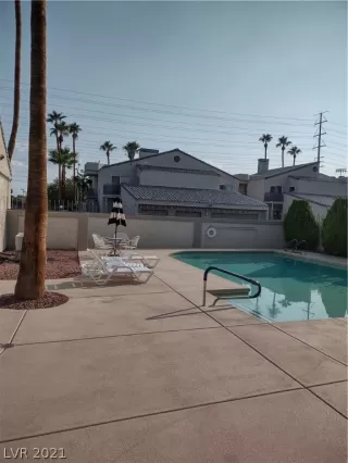 Photo #6: 2335236 Listing 