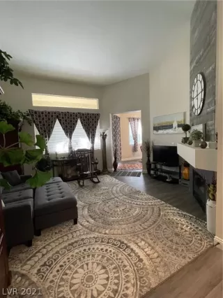 Photo #1: 2335238 Listing