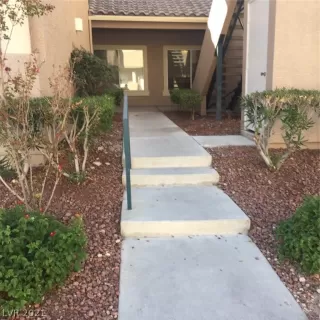 Photo #3: 2335239 Listing 