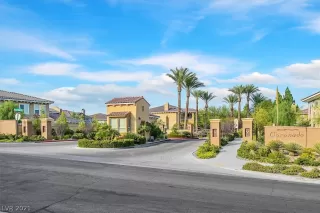 Photo #1: 2335255 Listing 