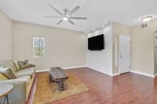 Photo #3: 2335255 Listing 