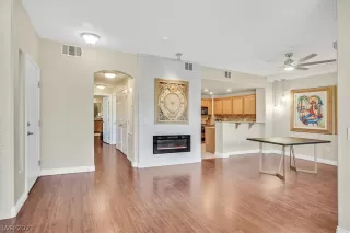 Photo #6: 2335255 Listing 