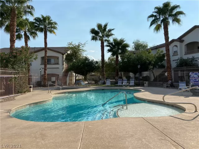 MLS: 2335311 Condo For Sale