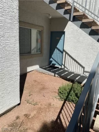 Photo #1: 2335335 Listing