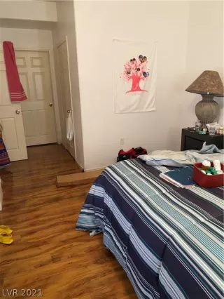 Photo #5: 2335335 Listing