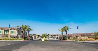 Photo #2: 2335394 Listing