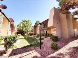 Photo #2: 2335419 Listing 