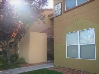 Photo #1: 2335433 Listing 