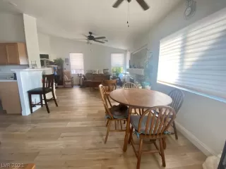 Photo #6: 2335439 Listing