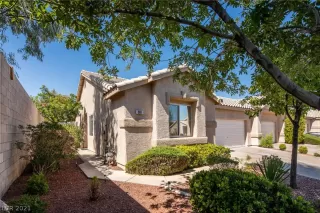 Photo #1: 2335457 Listing 